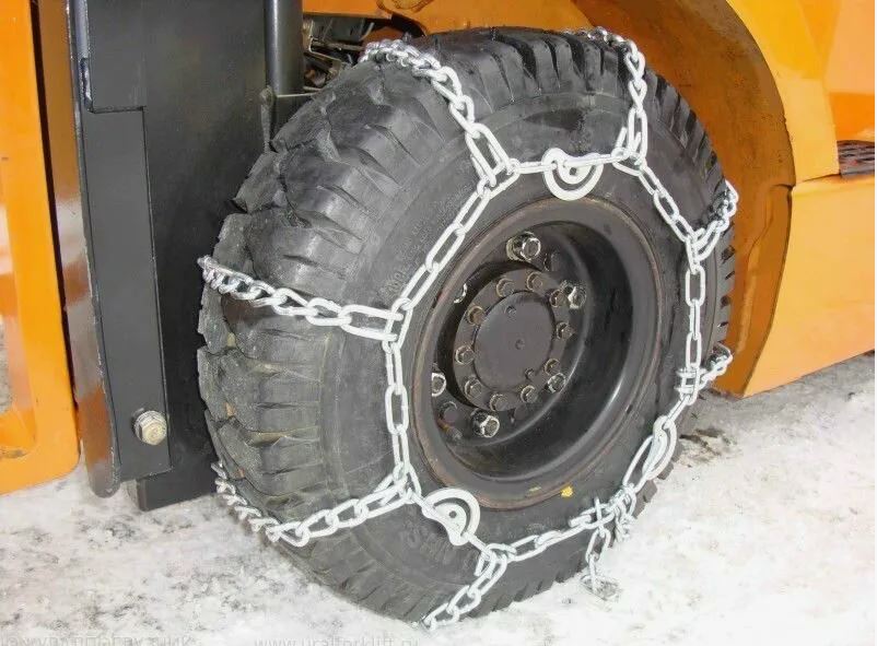 Цепи противоскольжения: безопасность и эффективность зимних работ