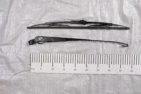 Рычаг Т240-5205300 стеклоочистителя с щеткой задний УК МТЗ-80/82/1221 (Master Part)